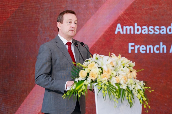 贝纳·维内大型回顾展“超越观念与物质”北京凤凰中心举行