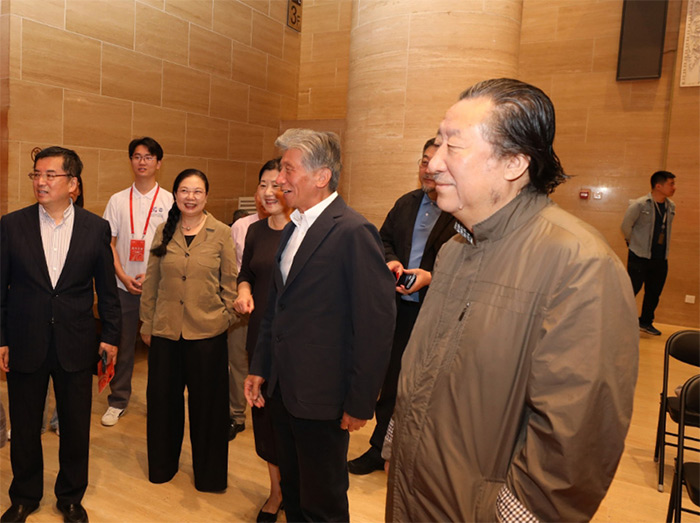 “植本育新——首都师范大学建校70周年美术作品展”在京举办