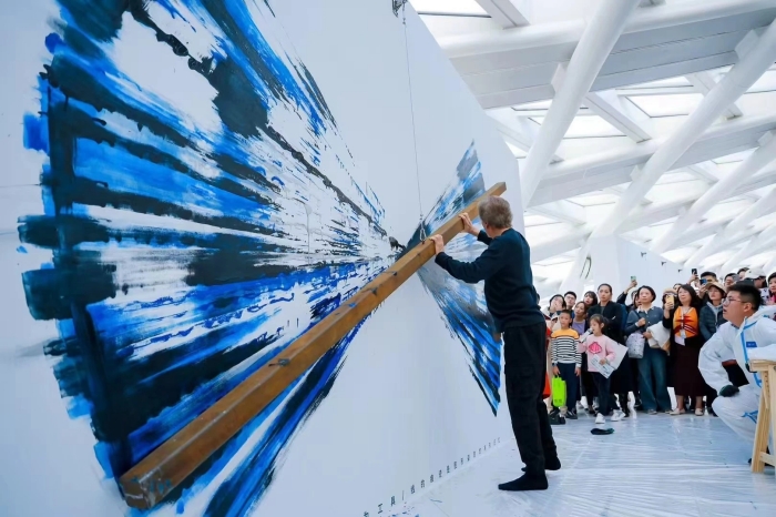 贝纳·维内大型回顾展“超越观念与物质”北京凤凰中心举行