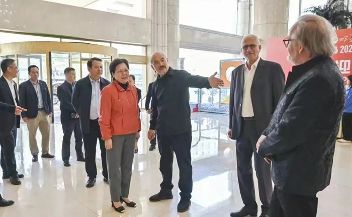 “相融共生：中德当代艺术展”江西省美术馆举行 对话总策划任戎