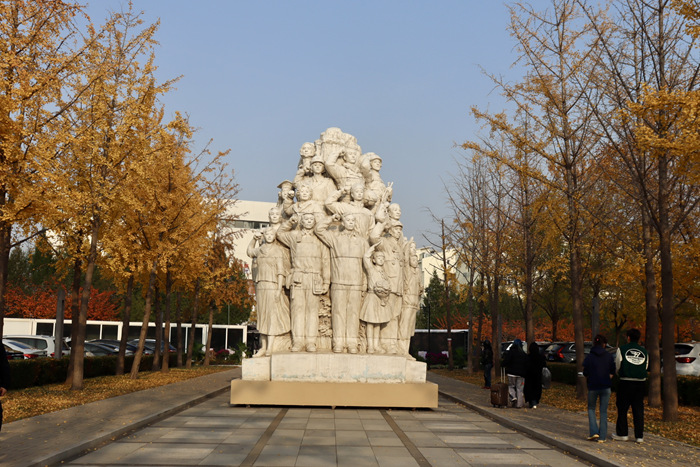 央美“雕塑大系”90年：一场与时代同行的“雕塑大戏”