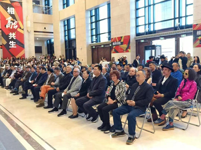 “相融共生：中德当代艺术展”江西省美术馆举行 对话总策划任戎