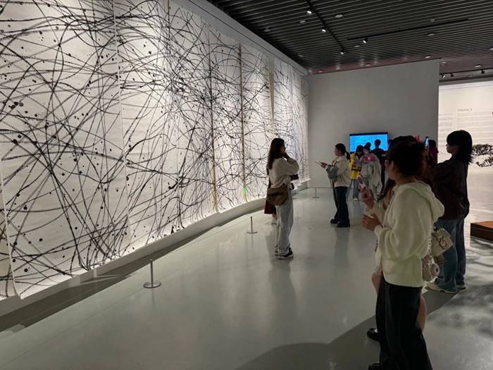 “相融共生：中德当代艺术展”江西省美术馆举行 对话总策划任戎