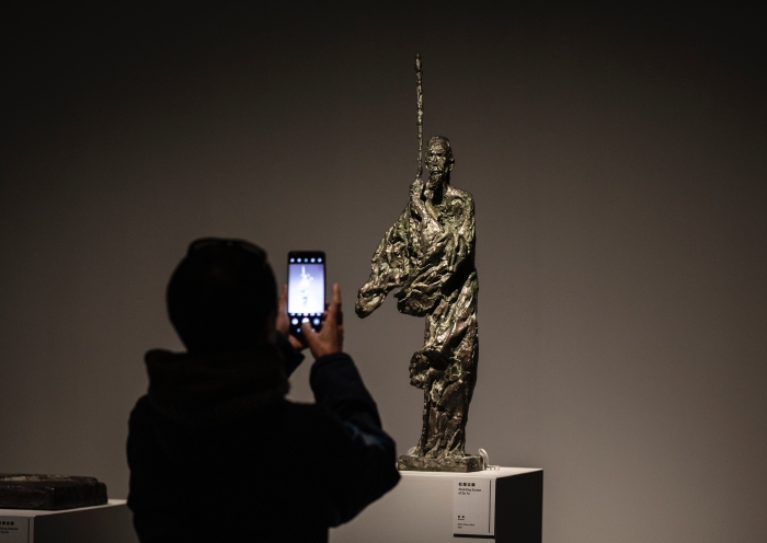 “国手心弦：钱绍武艺术作品展”亮相清华艺博 展出雕塑、素描、速写等110余件