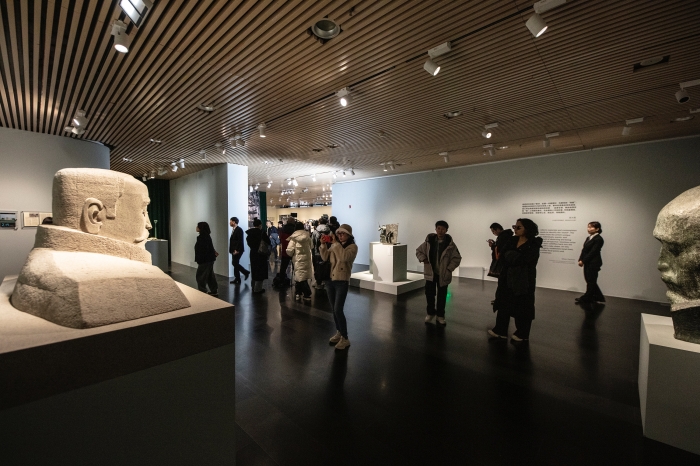 “国手心弦：钱绍武艺术作品展”亮相清华艺博 展出雕塑、素描、速写等110余件