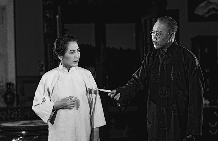 《话剧皇后：一个时代的戏剧记忆》带你重温话剧艺术巅峰