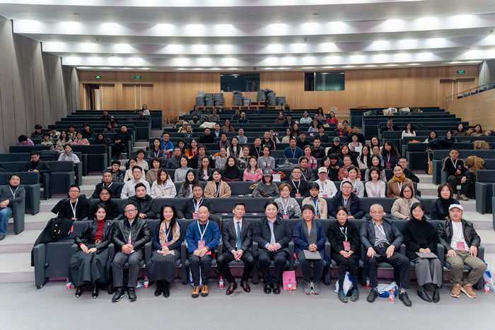 聚焦新时代“美术教育” 共商“范式与创新”下人才培养新路径