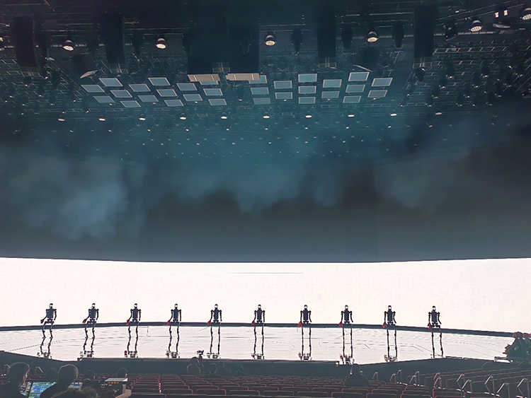 张艺谋新作《澳门2049》“隐藏式舞台”背后的故事