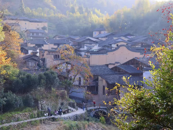 世间本无隐逸之路，只有生活——程美信专访