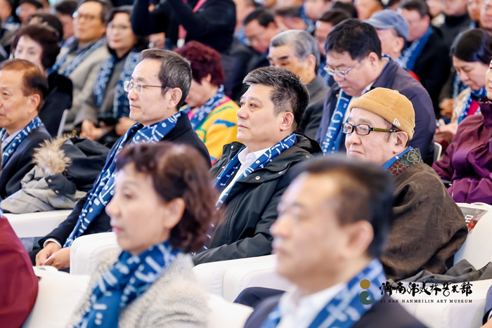 “济南韩美林艺术馆”开馆，阔别家乡多年游子表达“绿叶对根的情意”