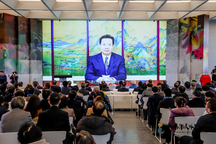 “济南韩美林艺术馆”开馆，阔别家乡多年游子表达“绿叶对根的情意”