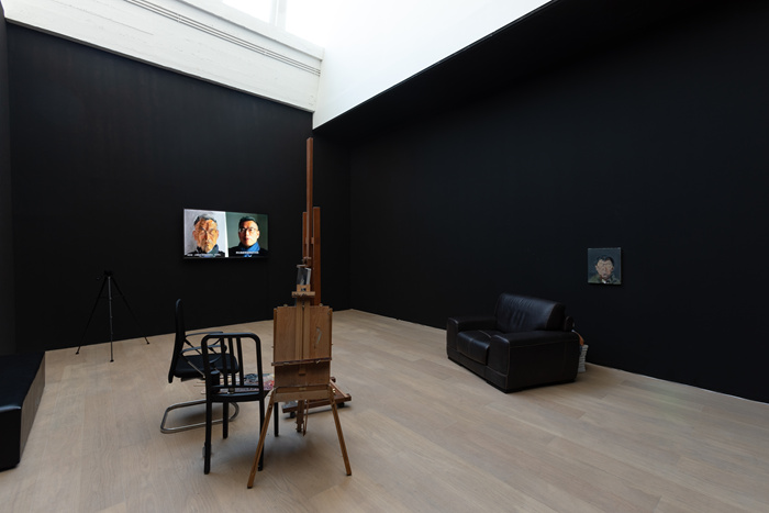 他28年坚持“面对面”写生，用肖像追问“人之存在”