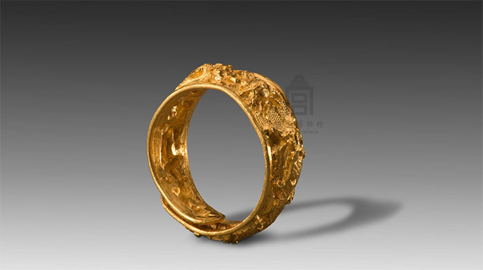 老铺黄金爆火出圈 古法黄金背后的美学密码