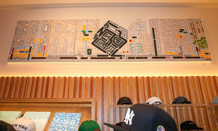 《看他的画得戴副眼镜（二）》：色彩律动的都市诗人