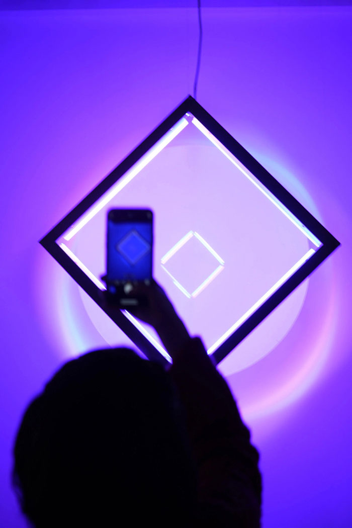 DeepSeek大模型元年下的AI创作革命——是冲击还是重塑？