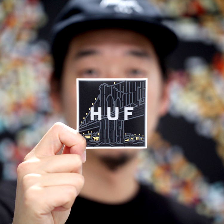 《看他的画得戴副眼镜（二）》：色彩律动的都市诗人