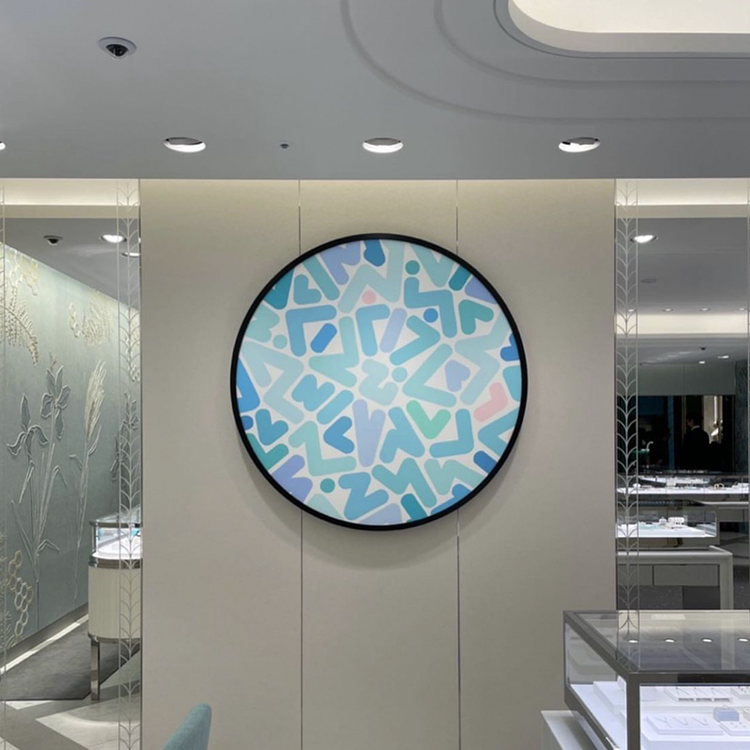 《看他的画得戴副眼镜（二）》：色彩律动的都市诗人