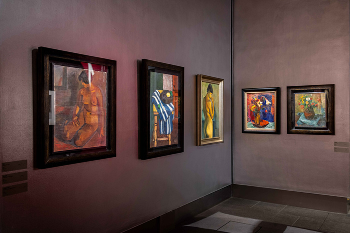 重塑被遗忘的她——“玩·具：贺慕群百年回顾展”香港举行