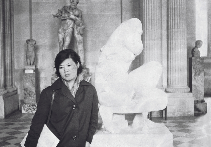 重塑被遗忘的她——“玩·具：贺慕群百年回顾展”香港举行