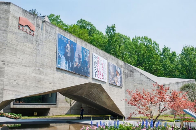 肖峰艺术馆开馆暨“时代之子——肖峰、宋韧艺术展”开幕