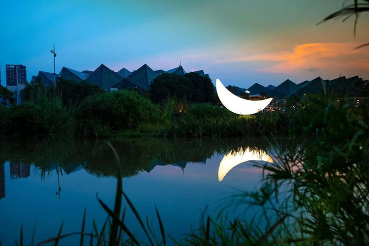 Hello! 月亮先生：Leonid Tishkov的深圳之旅