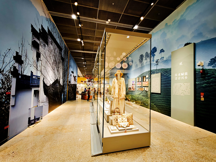 非遗正青春：非遗传承人研培计划十年成果展在京亮相