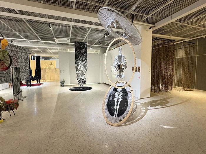 一画开天，变化万千——“七十二变·2025中国美术学院毕业季”开幕