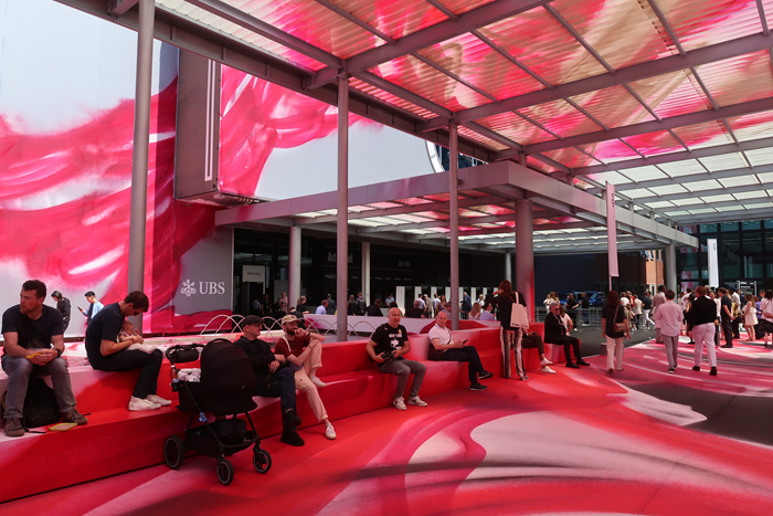 第55届巴塞尔艺术展：身临“意象无限”，纵览多元视野