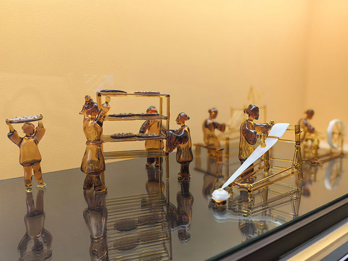 清凉剔透 流光溢彩——淄博琉璃艺术竟然这么美！