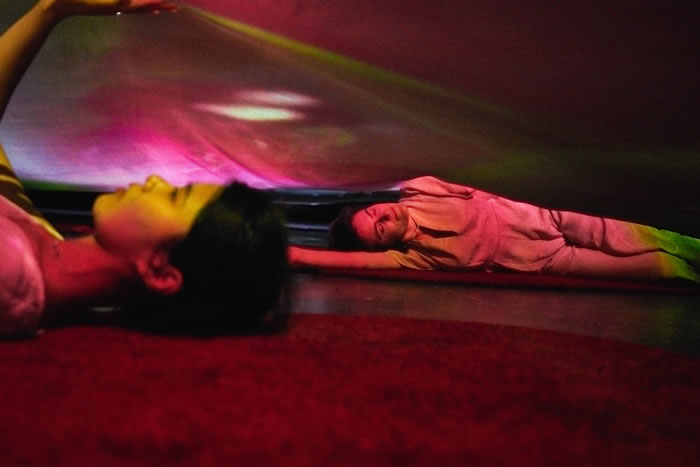 摊开掌心，纵身宇宙——皮皮乐迪在UCCA尤伦斯艺术中心的魔幻布景