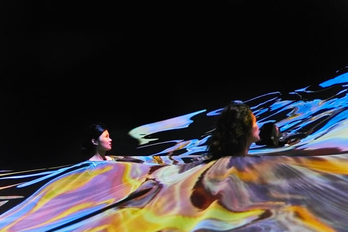 摊开掌心，纵身宇宙——皮皮乐迪在UCCA尤伦斯艺术中心的魔幻布景