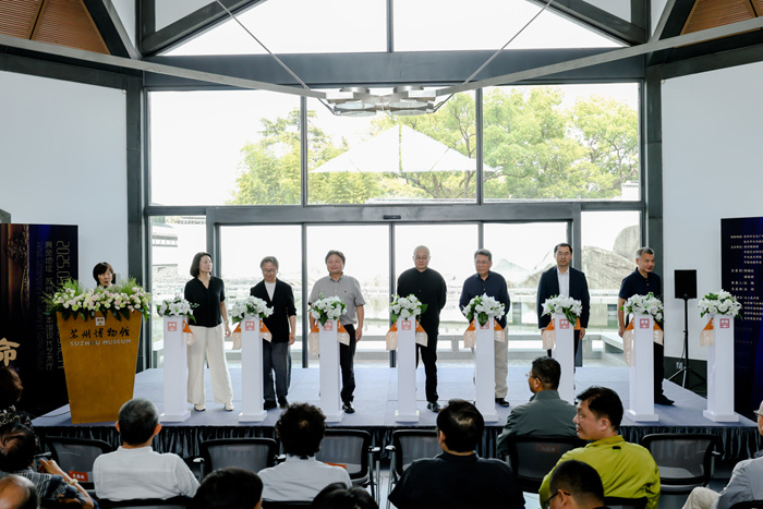 跨越20年 59件力作：杨飞云油画苏博绽放“丰盛生命”