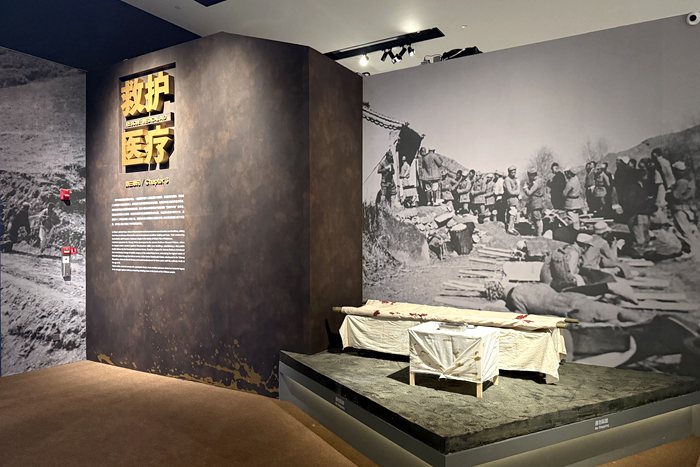 300余件套实物和400余张照片：国博“讲述”国际友人与中国抗战