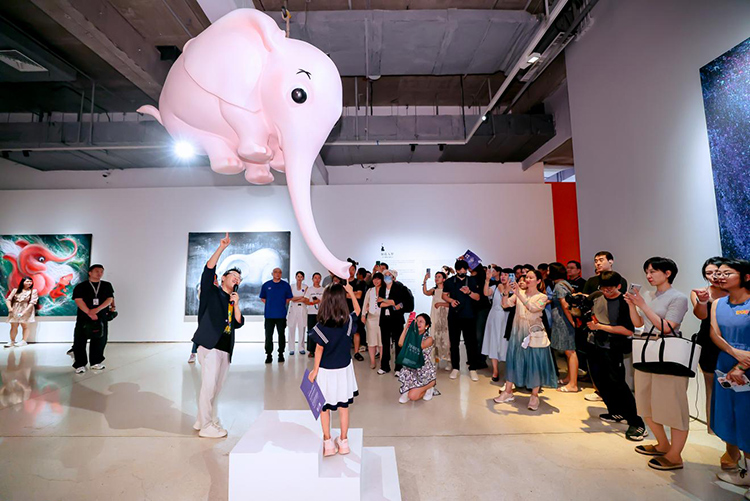 贾伟：艺术疗愈自己、疗愈他人