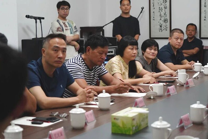 “烽火史诗——赵奇抗战题材绘画展”在合肥亚明艺术馆开幕