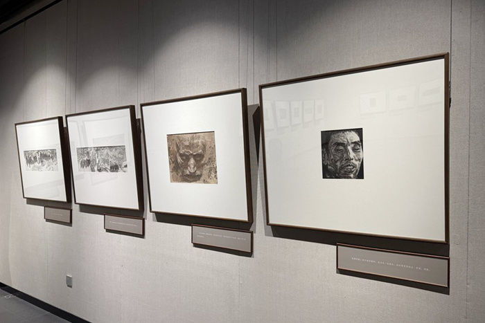 “烽火史诗——赵奇抗战题材绘画展”在合肥亚明艺术馆开幕