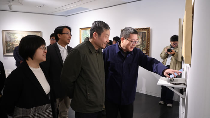 一个具有69年历史学院的“思想文脉”——“人民的‘形式’：清华大学美术学院的艺术之路”展览开幕